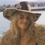 samara weaving holidays 🇺🇸 - @samaraweavingholidays - Instagram