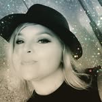 Sami B. - Riley Kansas - @lady_glitter_sparkles07 - Instagram