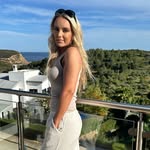 Sami Roberts - @samsandsea - Instagram