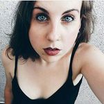 @stone.samira - Instagram