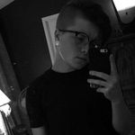 sammy benton - @_rvvnt - Instagram
