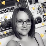 Samantha - @sammygraves1984 - Instagram