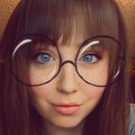 Sammy Reed - @blendblushbeauty - Instagram