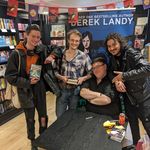 Samuel Beard - @thetravellingbard - Instagram