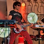 Samuel Huber - @skhguitars - Instagram