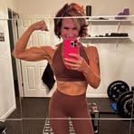 Sandi Krakowski - Facebook