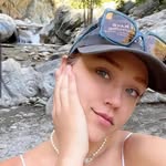 @sandi_saint51 - Instagram