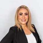 Sandra Côta - @corsanrealty - Instagram