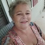 Sandra Dement - @sandradhoneybee - Instagram