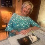Sandy Van Fleet - @sandyvanfleet - Instagram