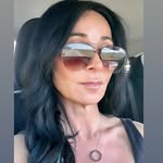 Sandra Flood - @redlikeroses.29 - Instagram