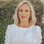 Sandra Melo - Mesa Posta e Costura Criativa - @sandrameloleahy - Instagram
