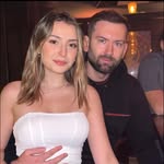 Queen B - @sandramach_ - Instagram