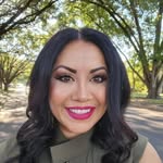 Sandra Ticas-Reyes - @thesandrareyes - Instagram