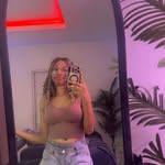 @sand.yclinton - Instagram