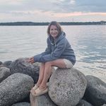 Sandy Ebert - @lunatticbuffon - Instagram