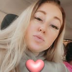 Sandy Lee - Facebook
