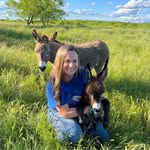 Sandy Leger - @sandyleger28 - Instagram