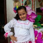 Sandy Meneses - @sandy.meneses.5454 - Instagram