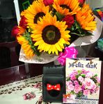 Sandy Meneses - Facebook