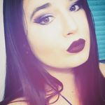 Sandy Mercer - @thecakeisfakexx - Instagram