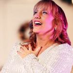 Sandy Smith - @sandysmithsinger - Instagram