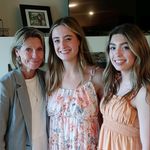 Sandy Walker - @sandywalks - Instagram