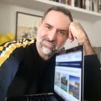 Santos Smith - Facebook