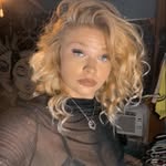 Sapphire Lyons - @sapphireelaine777 - Instagram