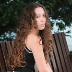 Diana / content creator - @_sarabaha - Instagram