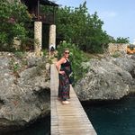 Sara Baughman Sherman - @travelingwithsara - Instagram