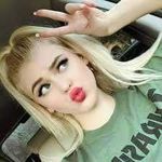 Sara Boren - @sara.boren.142 - Instagram
