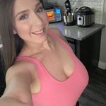 Sarah Bourne - @_sarah12243 - Instagram