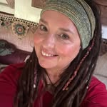 Sarah Bracken - @shaping_the_nomad - Instagram