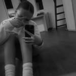 lalalala - @sarabrattt - Instagram