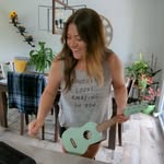 Sara Canova | Music - @saratoninsongs - Instagram
