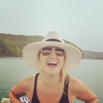 Sara Cornwell - @hellosaracornwell - Instagram