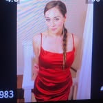 Sara Dell - @saradellmusic - Instagram