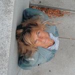 Sara Erwin - @sbedezine - Instagram