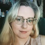 Sara Grimm - @grimms.library - Instagram