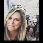Sara Hammel - @sarabookswriter - Instagram
