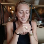 Sara Hełminiak - @sarahelminiak - Instagram