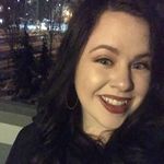 Sara Hendrickson - @sarathelara - Instagram