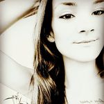 Sara Hines - @sarraaaa22 - Instagram