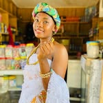 Esi Berry - @sarah_oman54 - Instagram