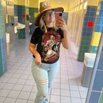 sarah jarrett - @sarahlkitty - Instagram
