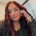 Sara Kitt - @_hey_scarlet - Instagram