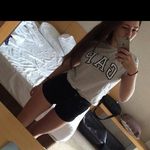 @sarah_larez - Instagram