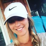 Sarah Lowes - @hopeful_romantic - Instagram
