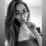 Sara Maniak - @sara._maniak - Instagram